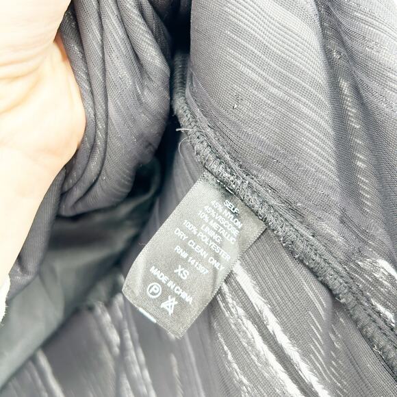 ASTR THE LABEL Womens Tasha Off The Shoulder Velvet Metallic Striped Top Size XS - Picture 5 of 7